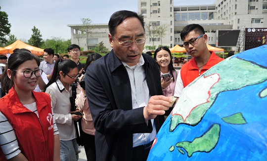 1492767546666022129.jpg 5.“球”生记系列活动—重建美好家园_副本.jpg